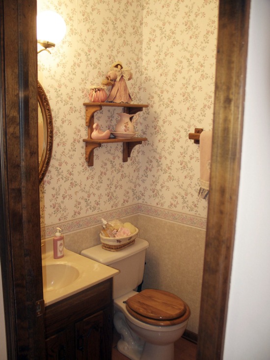 three-wallpaper-bathroom